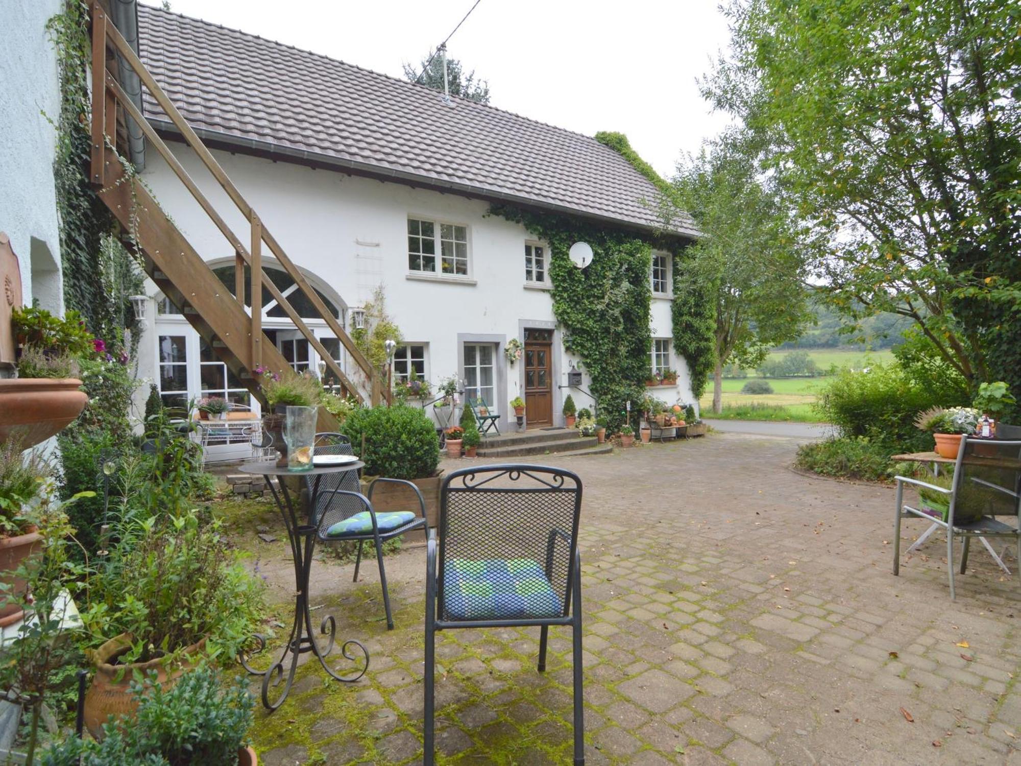 Cozy Apartment In Immerath With Fishing Near Eksteriør bilde